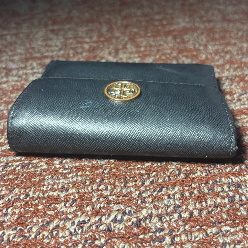 Tory Burch Black pebbles Leather Wallet tri-fold metallic interior designer